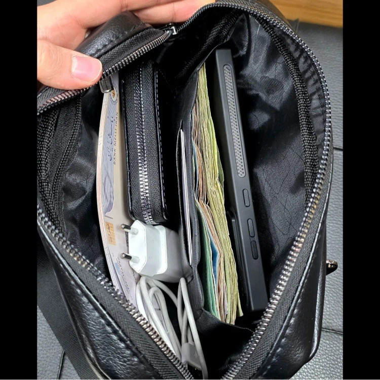 کیف دستی دوشی پاسپورتی مونت بلانک چرم خارجی درجه یک