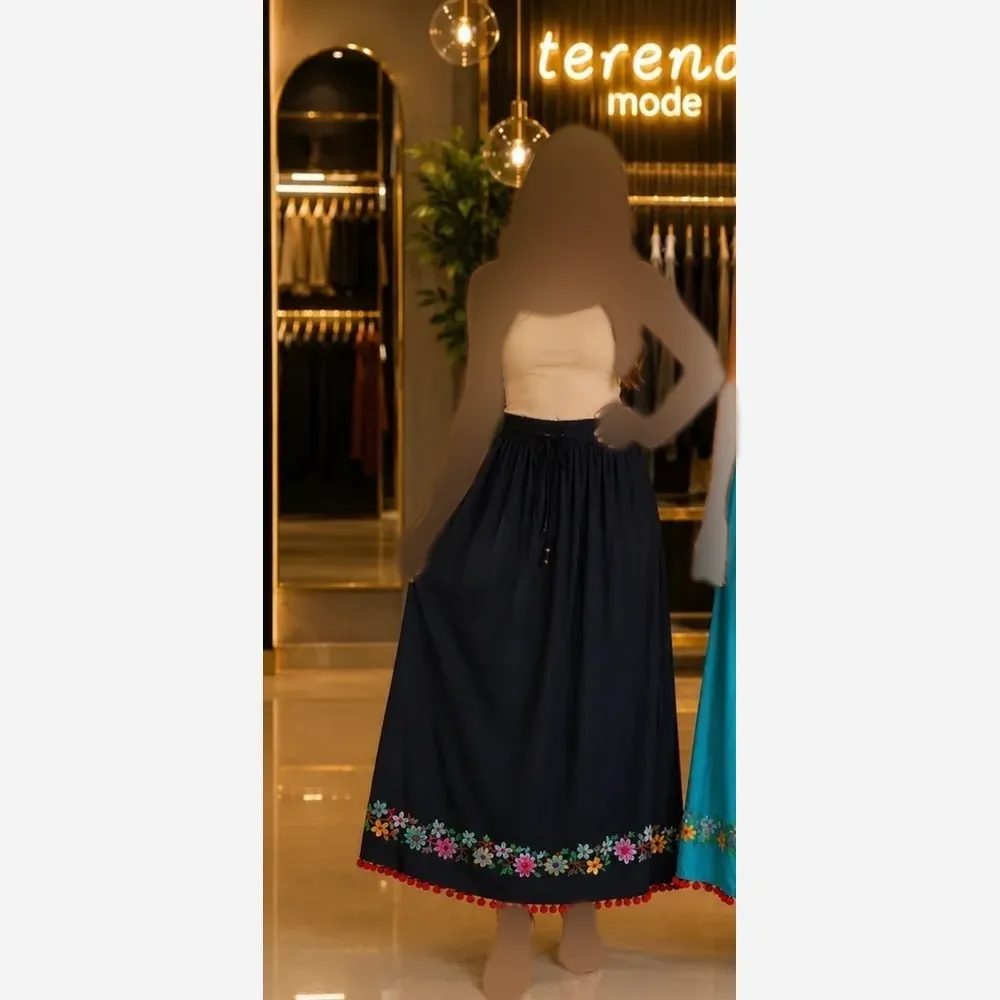 دامن گلدوزی شدهt8042