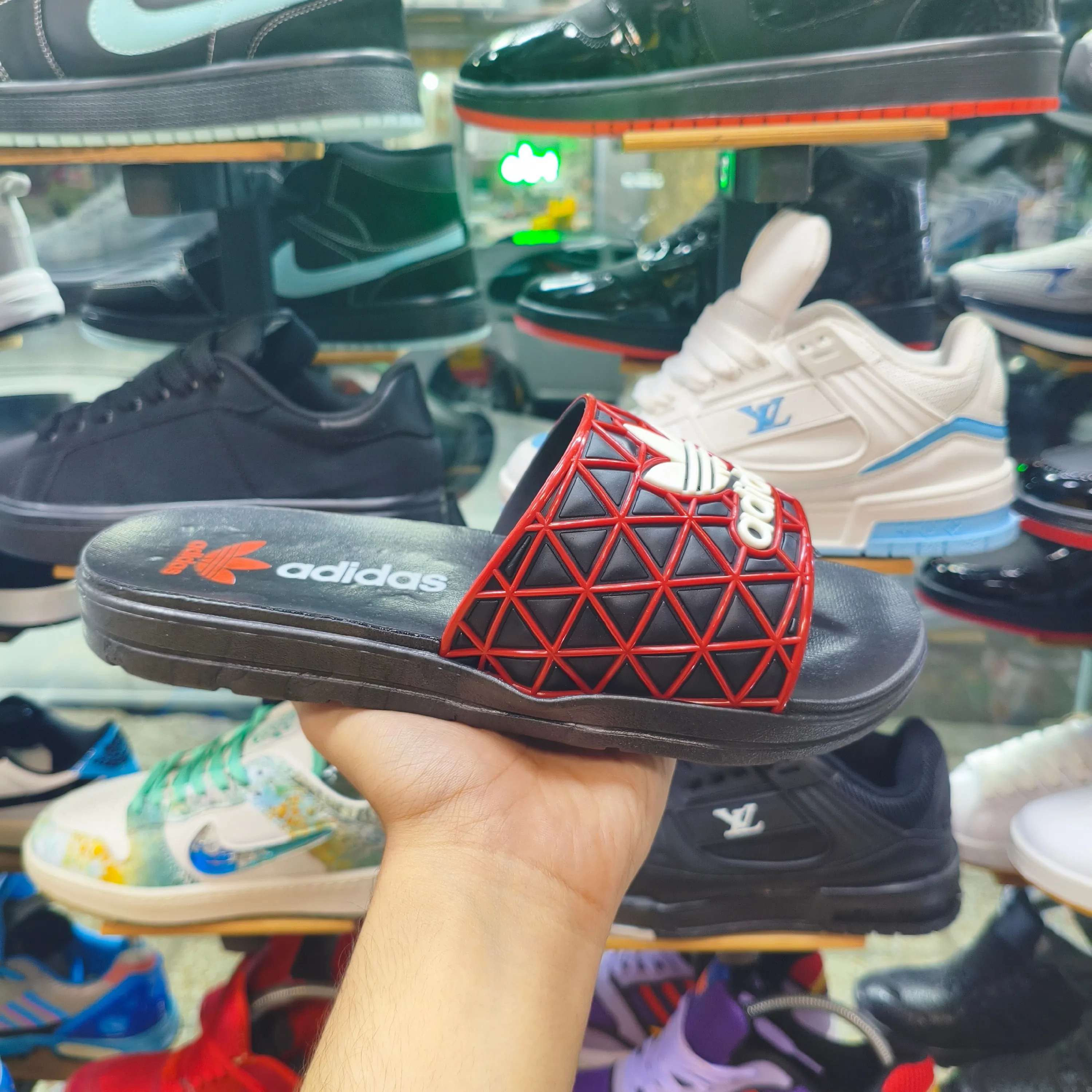 دمپایی مردانه طرح آدیداس رنگ قرمز جنس ژلهای
