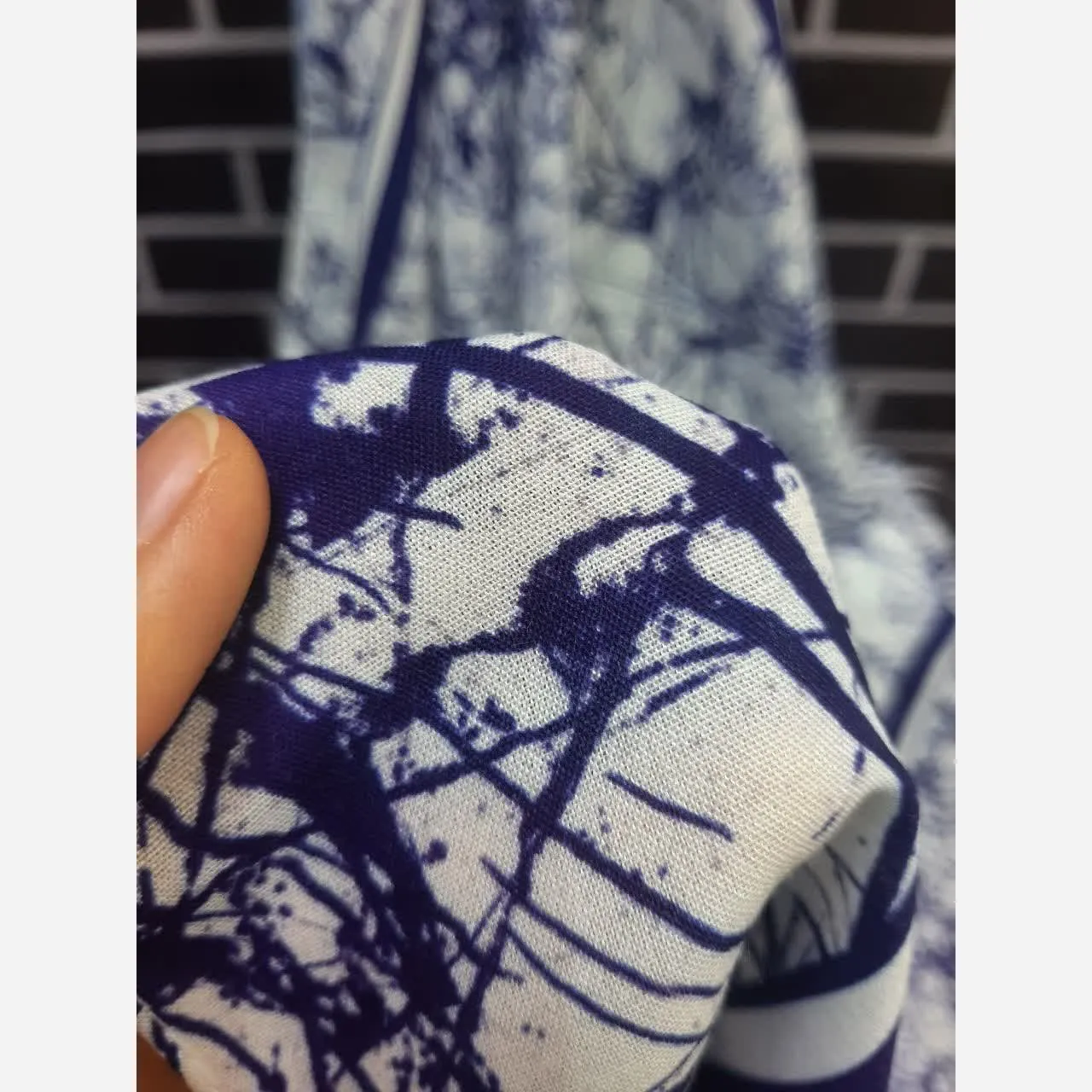 روسری نخ طرح ختن ابعاد 140 در 140 بانوان