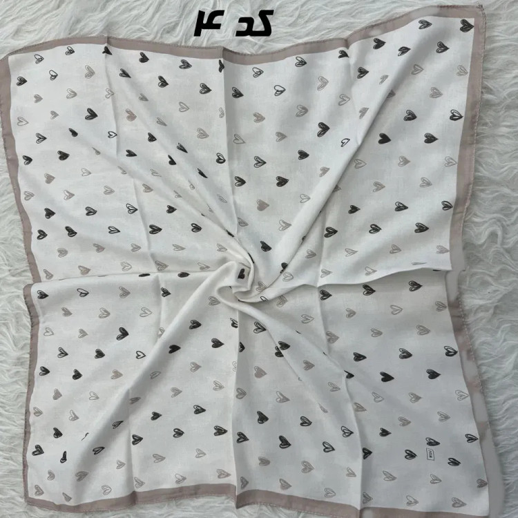 مینی اسکارف کرمی نخ قواره 65x65 سانتیمتر مناسب استفاده روزمره بدون آبرفت و رنگ رفت