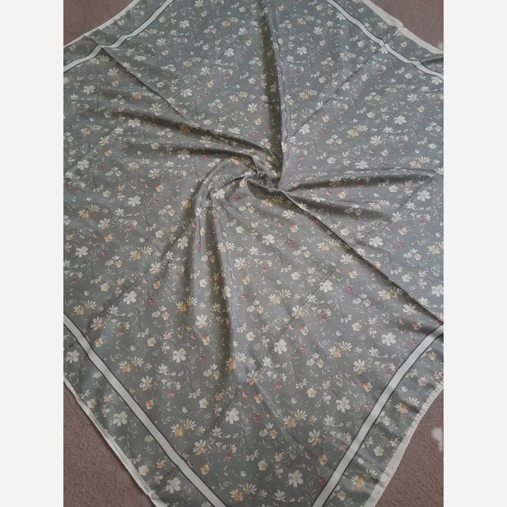 روسری نخی گل ریز قواره 100 سانتی متر تابستانی سبک و راحت