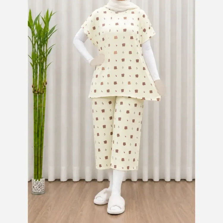 ست تاپ و شلوارک راحتی زنانه نخی مدل ملیح فری سایز مناسب تا سایز 50