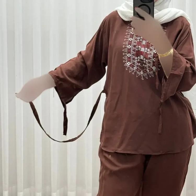 بلوز شلوار نخی مدل آیدا چاپی فری سایز مناسب تا سایز 50 شسته شده بدون آبرفت و رنگ رفت کمربند دار چهار فصل